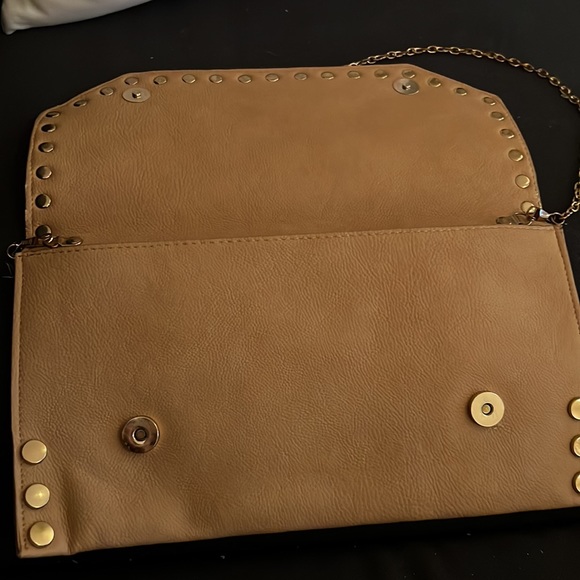 Tan purse - Picture 2 of 4